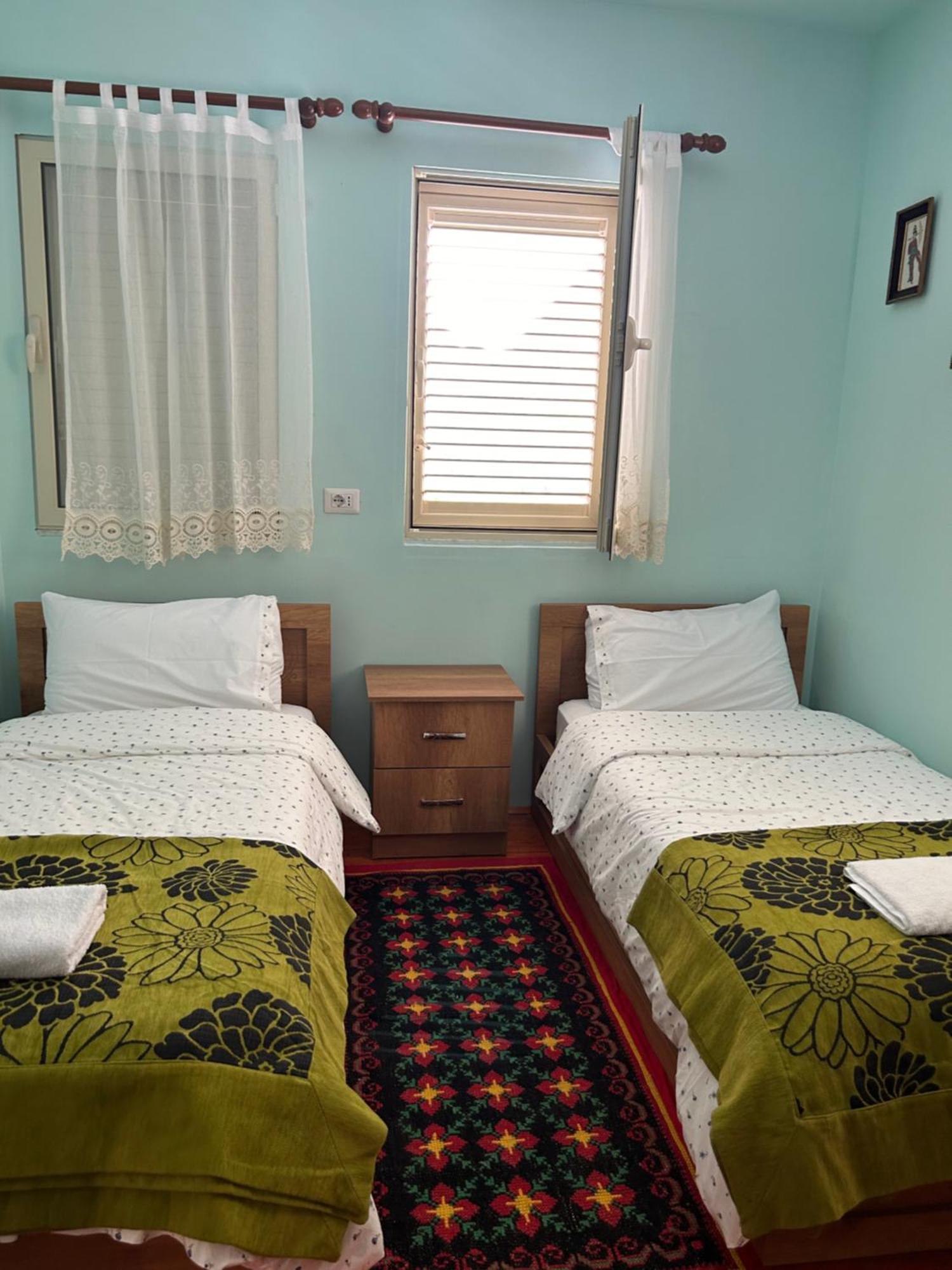 Vita Guesthouse Bajram Curri Exterior photo